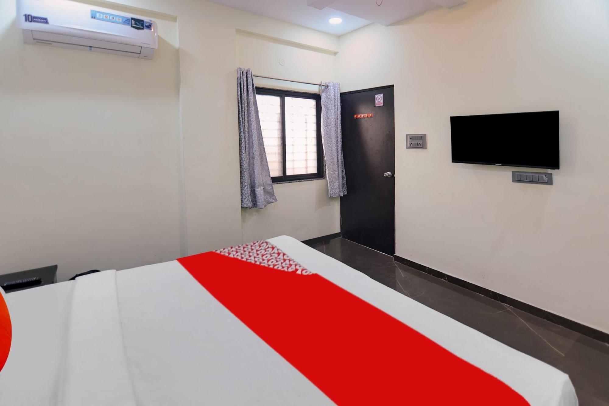 Oyo Hotel Blackgold Chandrapur Экстерьер фото