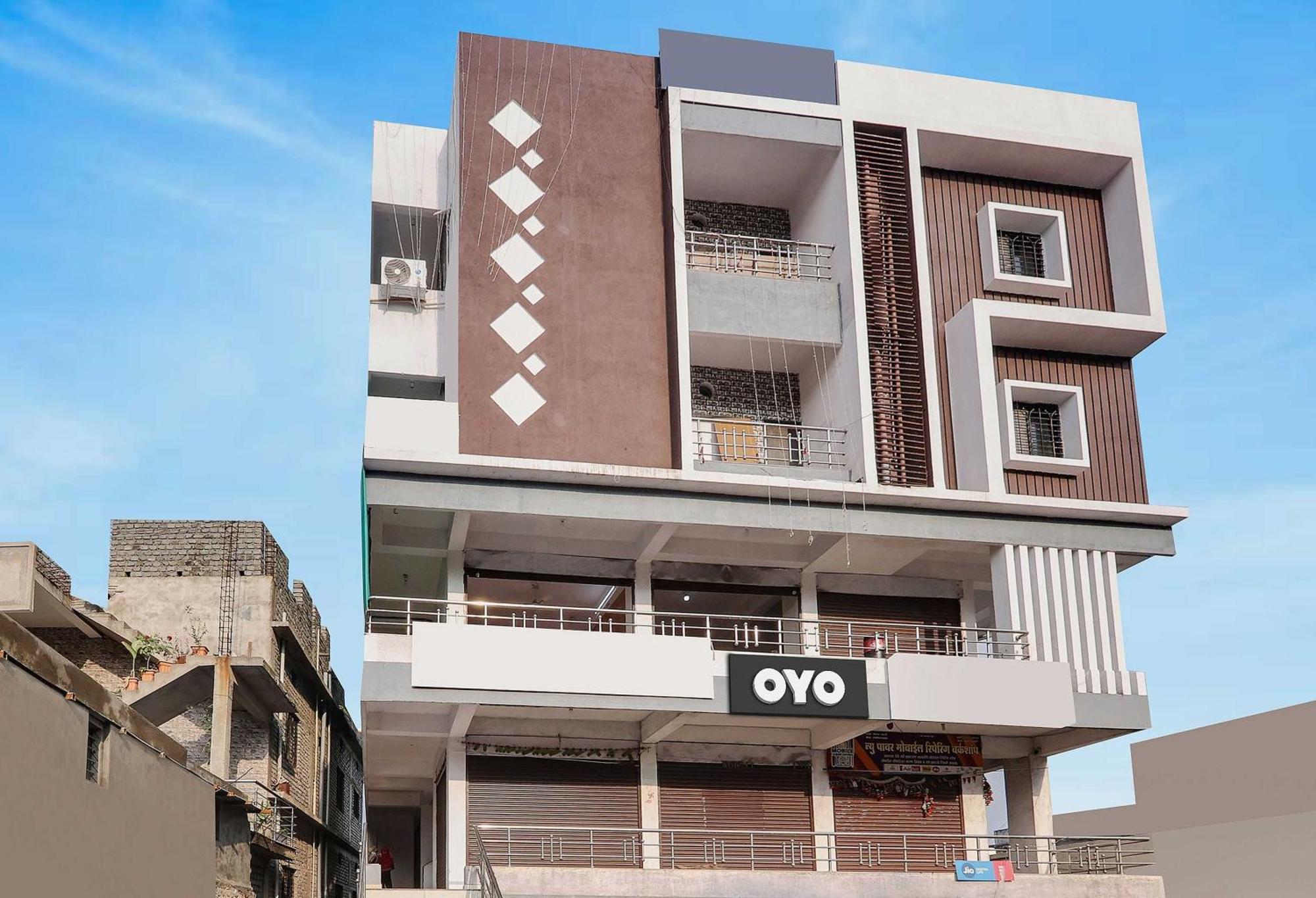 Oyo Hotel Blackgold Chandrapur Экстерьер фото