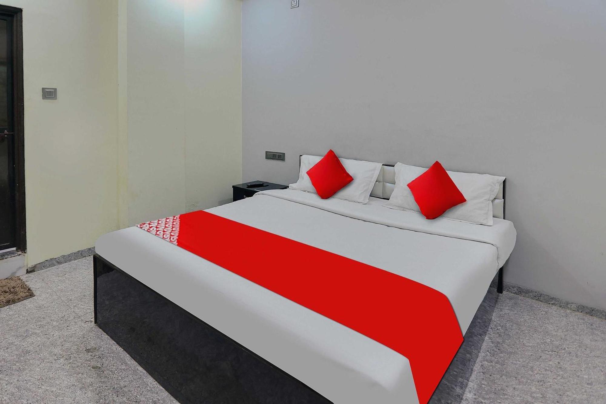 Oyo Hotel Blackgold Chandrapur Экстерьер фото