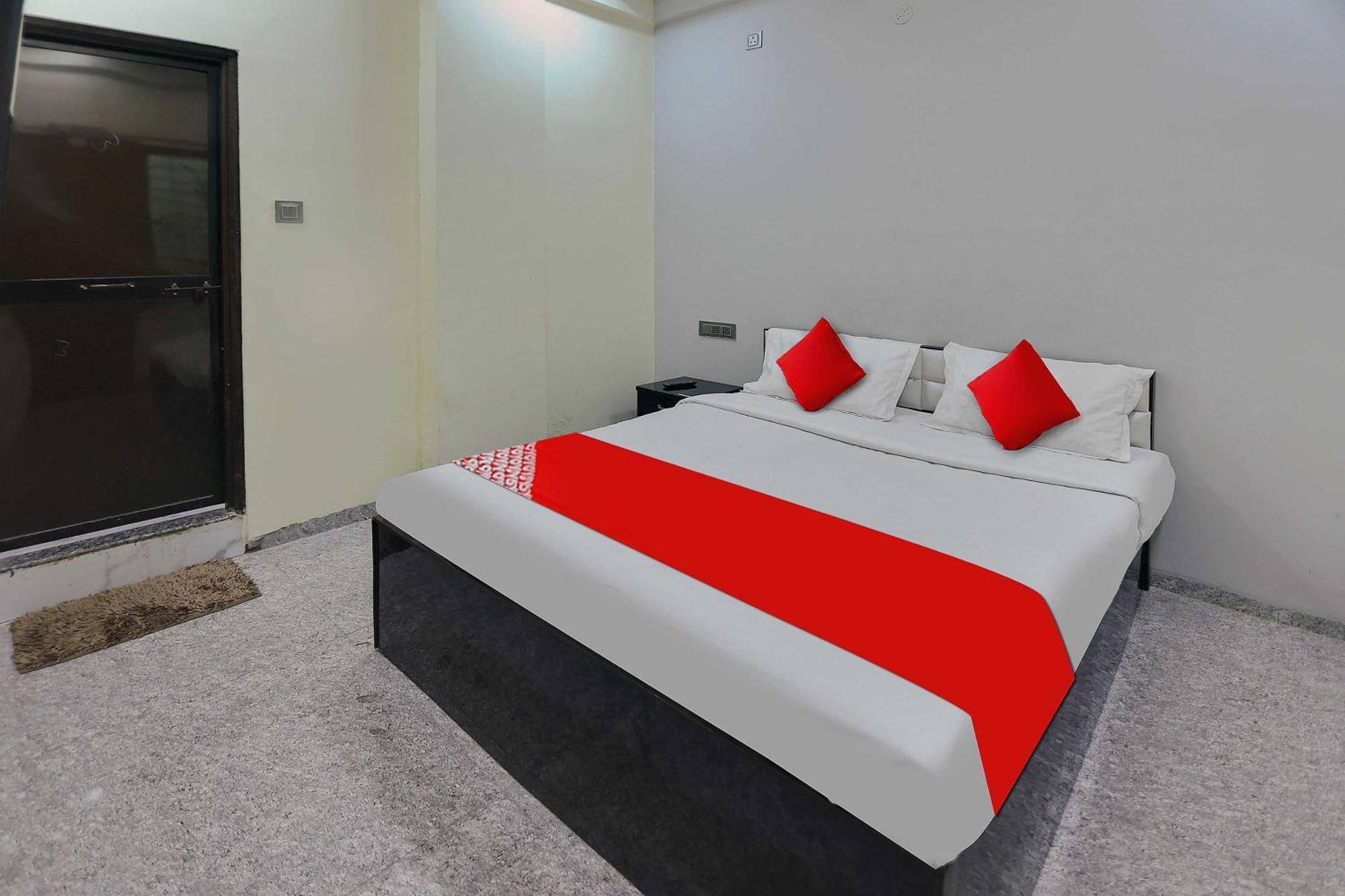 Oyo Hotel Blackgold Chandrapur Экстерьер фото